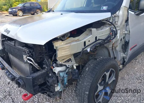2020 Jeep Renegade Trailhawk 4X4 from USA, damaged, VIN ZACNJBC12LPK96153
